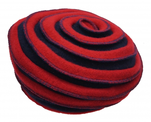 Nicki Marquardt- Altona- wool beret/beanie - red + black